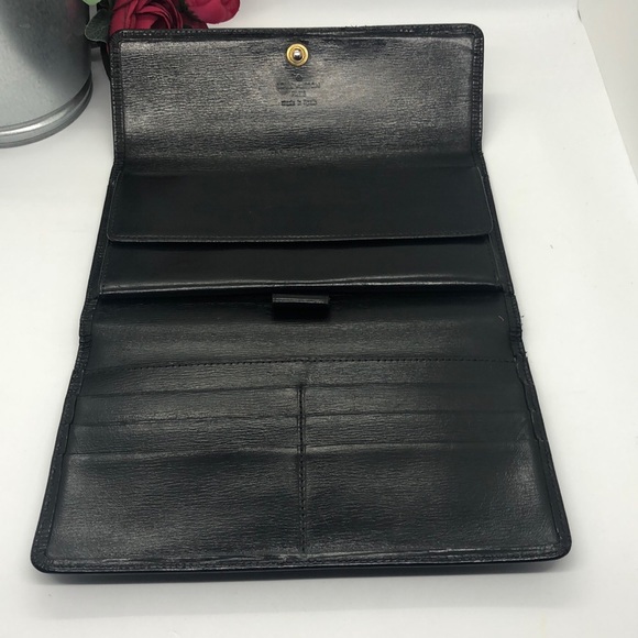 Authentic Louis Vuitton Épi Long Wallet - Picture 9 of 13